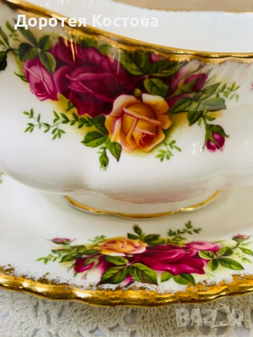 ROYAL ALBERT красива голяма сосиера от Англия, снимка 3 - Антикварни и старинни предмети - 54337324