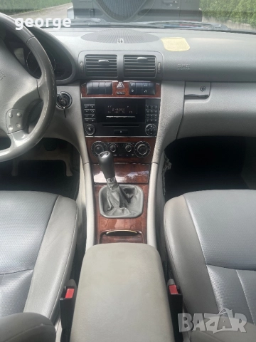 Мерцедес Бенц С220 CDI, снимка 12 - Автомобили и джипове - 51839701