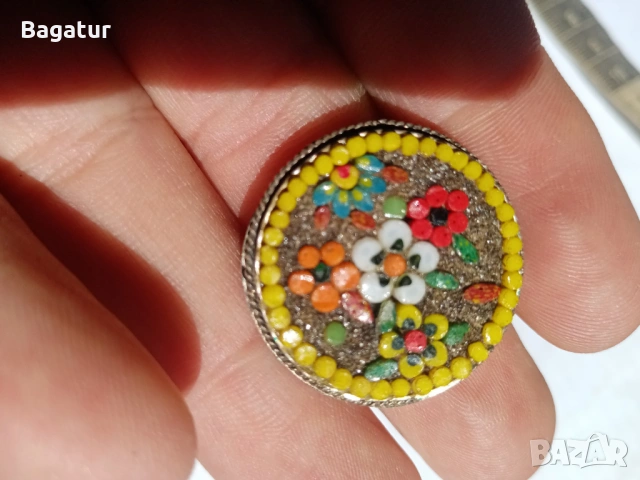  Стара мозаечна брошка,винтидж флорална тема, снимка 2 - Антикварни и старинни предмети - 54126587