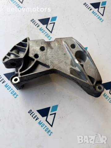 06J199207P лапа за двигател от Vw Golf R 4motion 2018 г, двигател CJX 2.0 TFSI 300 кс.