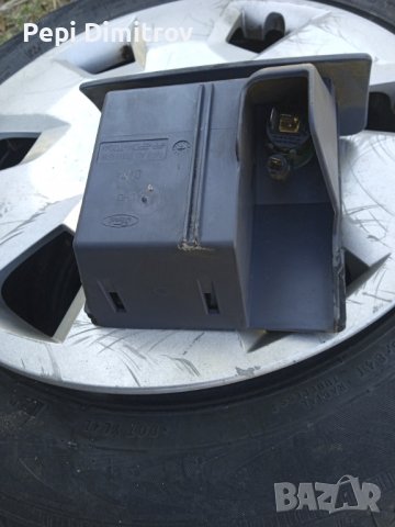 Пепелник за Ford Fiesta IV Hatchback (08.1995 - 09.2002), снимка 2 - Части - 38105155