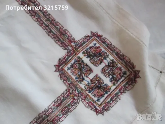 Покривка ,ръчно бродирана , фолк мотиви, 145х145 см., снимка 6 - Покривки за маси - 50302627