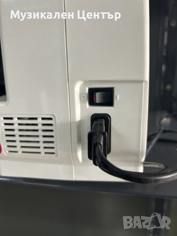 Шевна машина Singer Model:1408 Магазинна мостра , снимка 3 - Други машини и части - 54225709