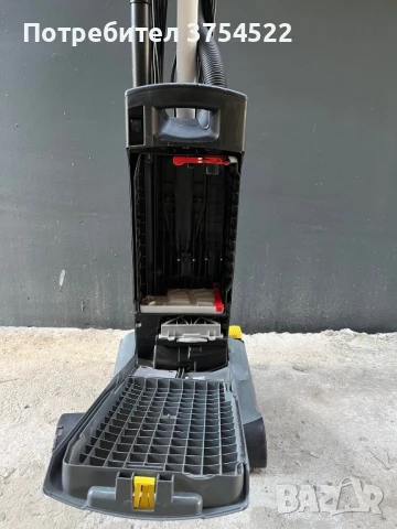 Професионална прахосмукачка за мокети и килими Karcher CV 38/2, снимка 11 - Друго - 51074797
