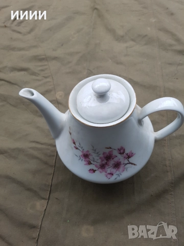 Порцеланов чайник 