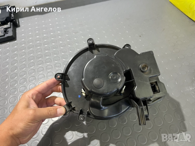 Вентилатора на парното за Mercedes C-class W203 Купе, снимка 3 - Части - 51633319