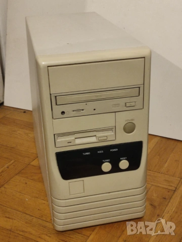 Запазен Ретро АТ Компютър Пентиум 200 МХц, снимка 2 - За дома - 53010556