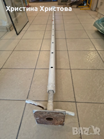 метален стълб регулируем 264-292 см, снимка 3 - Стелажи и щандове - 53943180