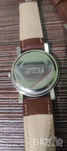 Ръчни часовници, снимка 17 - Антикварни и старинни предмети - 48668141