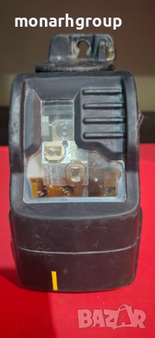 Лазерен нивелир DeWALT DW088CG /20 м, 0.3 мм/м  /, снимка 7 - Измервателни инструменти - 52436745