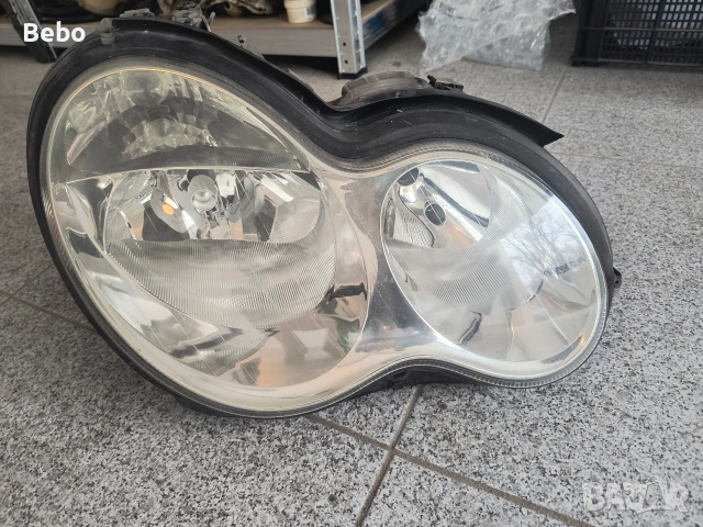 mercedes w 203 фейсов фар десен , снимка 2 - Аксесоари и консумативи - 54130151