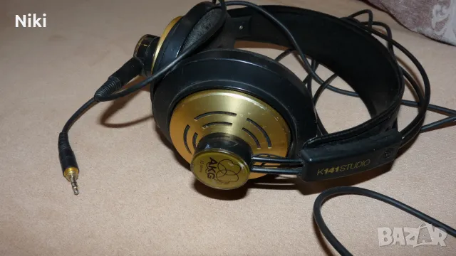AKG  K141 STUDIO, снимка 5 - Слушалки и портативни колонки - 50060439