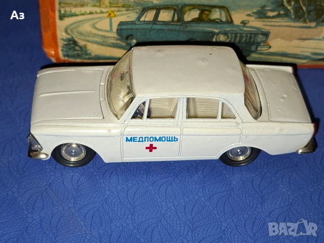 Стар руски метален модел на кола Москвич 408 А1  медицинска помощ - 1:43 Сделано в СССР, снимка 4 - Колекции - 50800667
