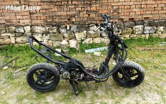 Aprilia SR50, снимка 2 - Мотоциклети и мототехника - 49832094