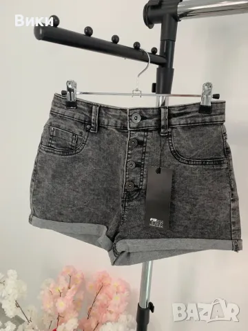 Нови къси дънки размер М