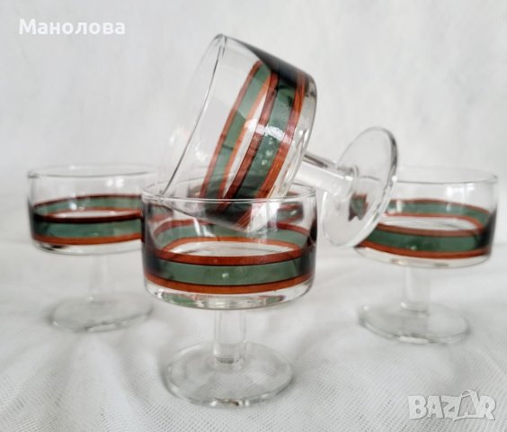 Пет стъклени чаши за коктейл с популярен дизайн от 70-те години на минали век., снимка 3 - Чаши - 42818740