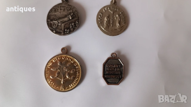 Стари религиозни медали - католически - сребърни и други, снимка 8 - Антикварни и старинни предмети - 53108512