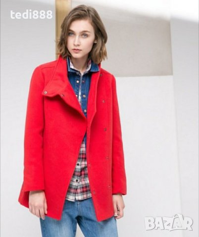 Разпродажба Ново червено палто 