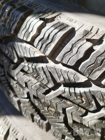 Зимни гуми 185/65/15 Дот 2323 производство Сърбия , снимка 2 - Гуми и джанти - 53266381