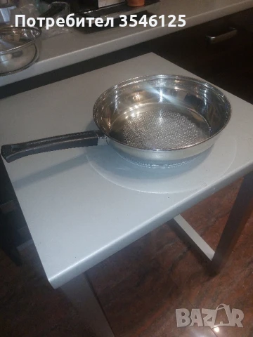 Тиган от неръждавейка, диаметър 30 см, дълбочина 7-8 см