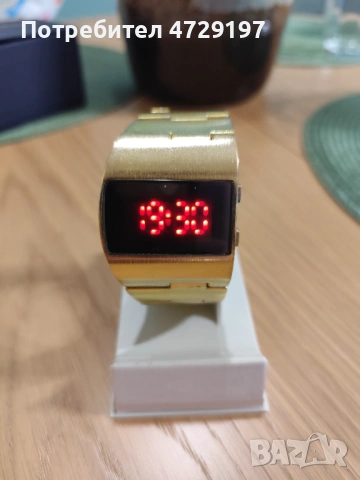 VINTAGE LED VERSION BULOVA, снимка 2 - Мъжки - 53370700