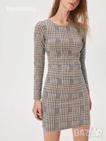 Права рокля каре. Карирана рокличка с дълъг ръкав