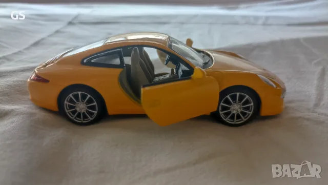 Продавам метална количка Porsche 911 Carrera S, снимка 3 - Колекции - 56295034