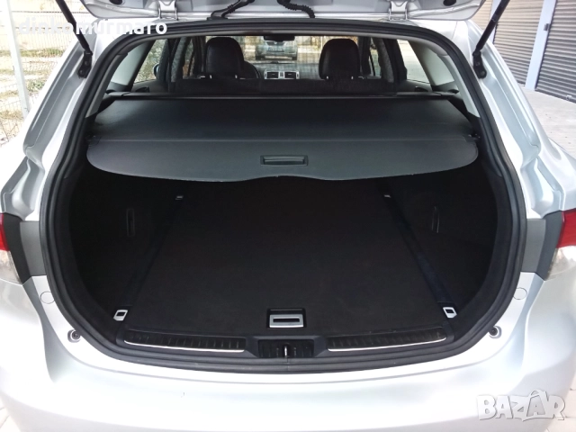 Toyota Avensis 2.0D4D-124kc. FACELIFT, снимка 14 - Автомобили и джипове - 52668405