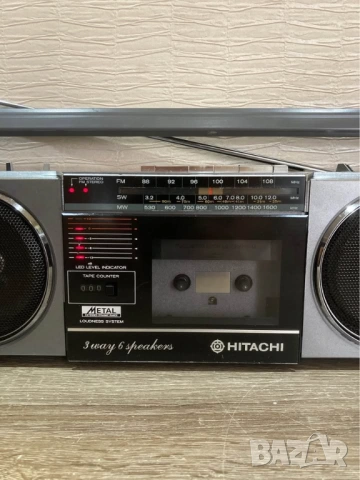 HITACHI TRK-6701W VINTAGE RETRO BOOMBOX радио касетофон, снимка 5 - Радиокасетофони, транзистори - 54013832