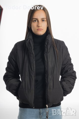 Късо дамско яке , снимка 1 - Палта, манта - 42877333