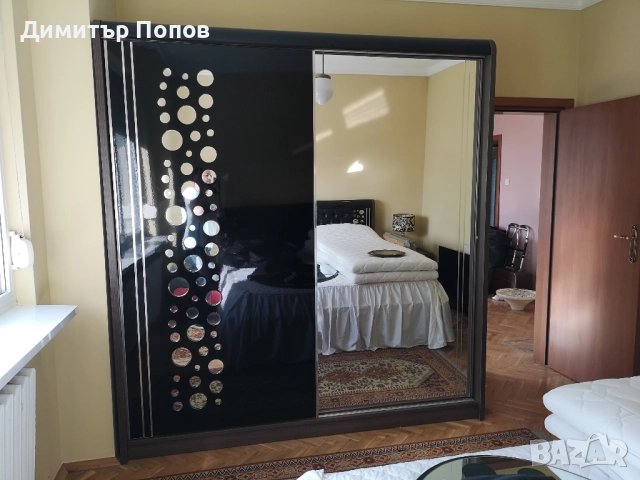 Продавам гардероб с плъзгащи врати , снимка 2 - Гардероби - 52502814