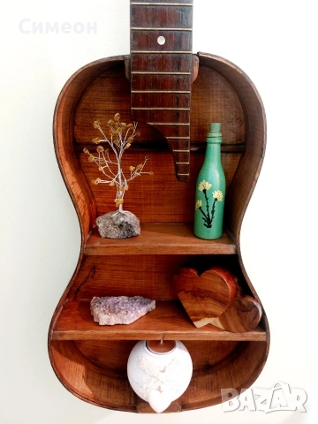 Стилна интересна арт китара - оригинално предложение за декорация