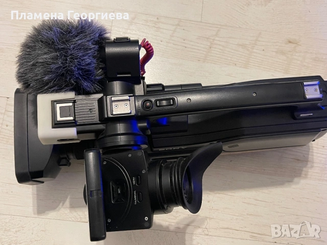 Sony HXR-MC2500 – Професионална HD видеокамера, снимка 6 - Камери - 53212243
