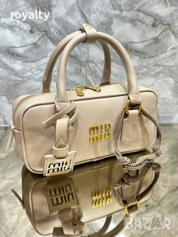 Miu Miu дамски чанти Различни цветове 