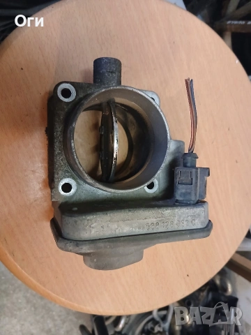 Дроселова клапа за Фолксваген и Шкода SDI мотори 038 128 063 С
