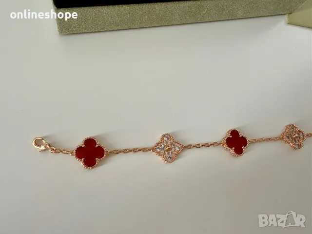 Van Cleef & Arpels Гривна с 18к Златно покритие - Цвят Червен + Кутия, снимка 3 - Гривни - 50286553