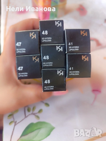 червило , снимка 3 - Декоративна козметика - 54287727