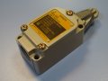 изключвател Omron WLD2 limit switch 10A 500V, снимка 2