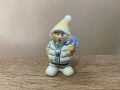 Порцеланова статуетка „Зимно момче с лопатка“, снимка 1