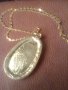 Позлатен медаьон Avon, снимка 3