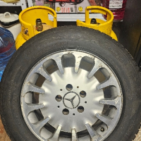 4 зимни гуми Tigar на джанти за Мерцедес  W211, снимка 2 - Гуми и джанти - 44756050