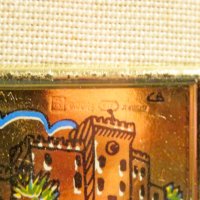 Старинна златна картина рисувана върху златно фолио - ЗАМЪК  - с маркировка за злато 917 ( 22 карата, снимка 2 - Картини - 36906618