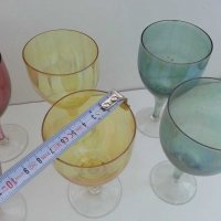 Стари цветни  чаши за вино , снимка 1 - Антикварни и старинни предмети - 30064426