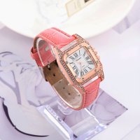 Дамски часовник с квадратен циферблат с камъни и кожена верижка бяло , червено , черно , розово, снимка 5 - Дамски - 42847379