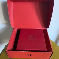 Кутия за подаръци ,червена, снимка 1 - Декорация за дома - 31225941