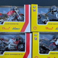 Колекцинерски модел на мотоциклет Ducati Bburago /Shell, снимка 2 - Коли, камиони, мотори, писти - 44470917