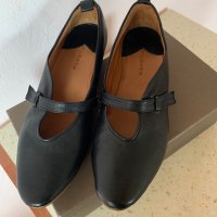 Уникални обувки kudeta, снимка 1 - Дамски ежедневни обувки - 30454493