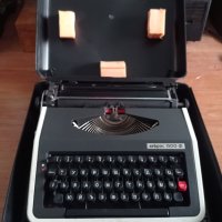 Пишеща машина Хеброс 1300 Ф, снимка 3 - Антикварни и старинни предмети - 44277569