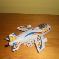 Детски - самолетче, прашка и шапка с рога, снимка 4 - Влакчета, самолети, хеликоптери - 34540760