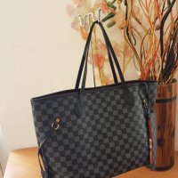 Черна чанта Louis Vuitton , снимка 3 - Чанти - 32009293